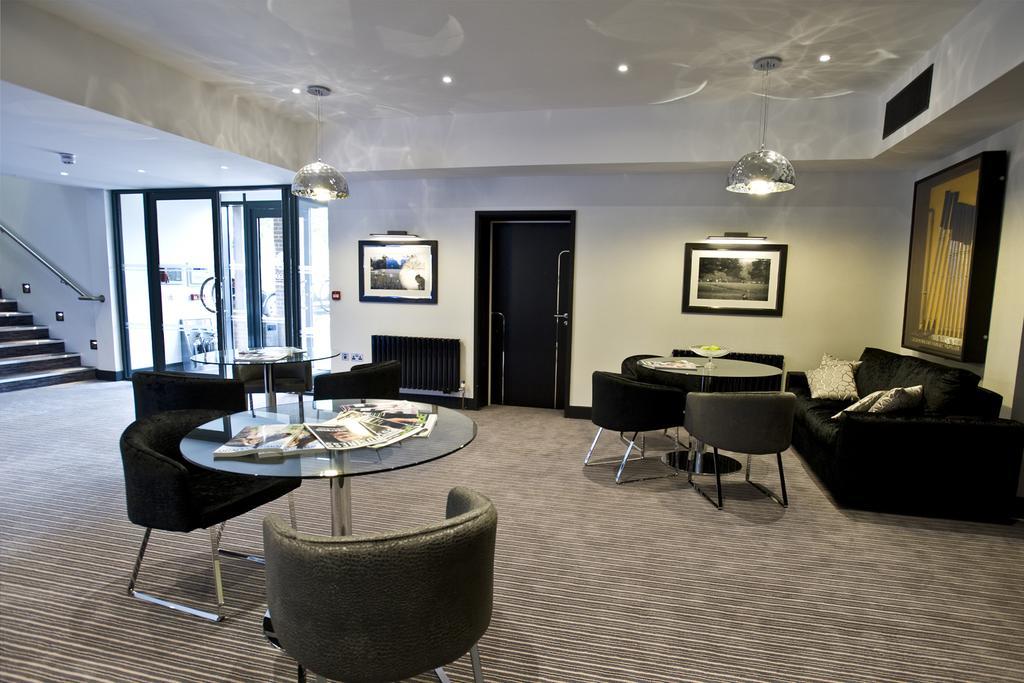 Hotel The At Kingswood